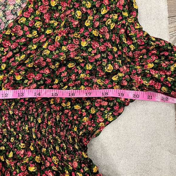 [L]AFRM Women's Floral Smocked Blouse Black and Pink LS - Picture 3 of 6